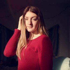 Meet your Posher, Abigail